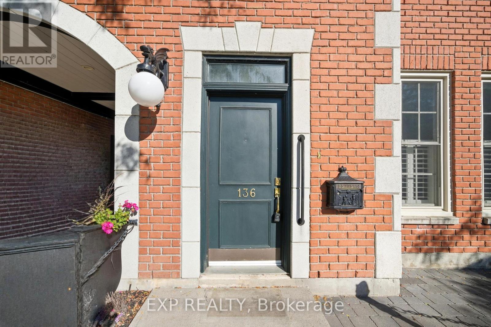 102 - 136 Hibernia Street, Cobourg, Ontario  K9A 3J8 - Photo 3 - X12820296