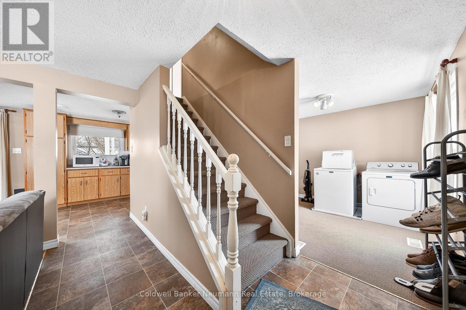 25 Briarlea Road, Guelph (Kortright West), Ontario  N1G 3H4 - Photo 2 - X12820336