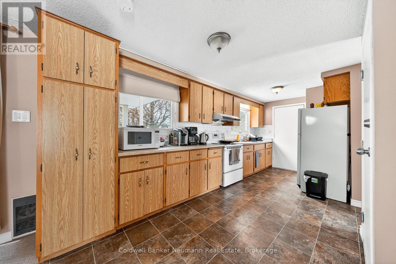 25 Briarlea Road, Guelph (Kortright West), Ontario  N1G 3H4 - Photo 9 - X12820336