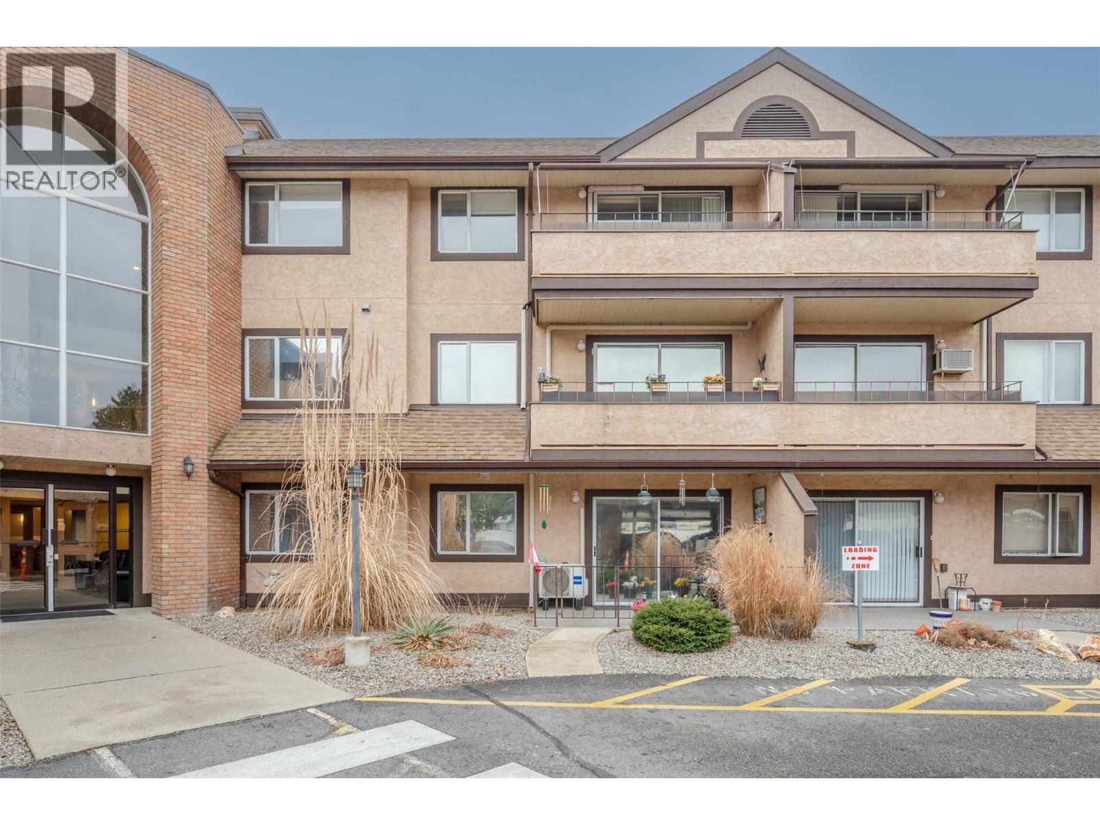 337 MCKINNEY Road Unit# 216 Oliver Photo 30