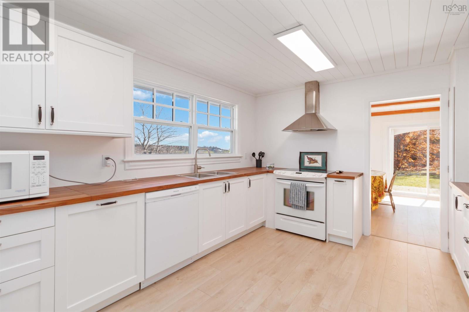 97 Nauss Point Road, Chester, Nova Scotia  B0J 1J0 - Photo 17 - 202528543