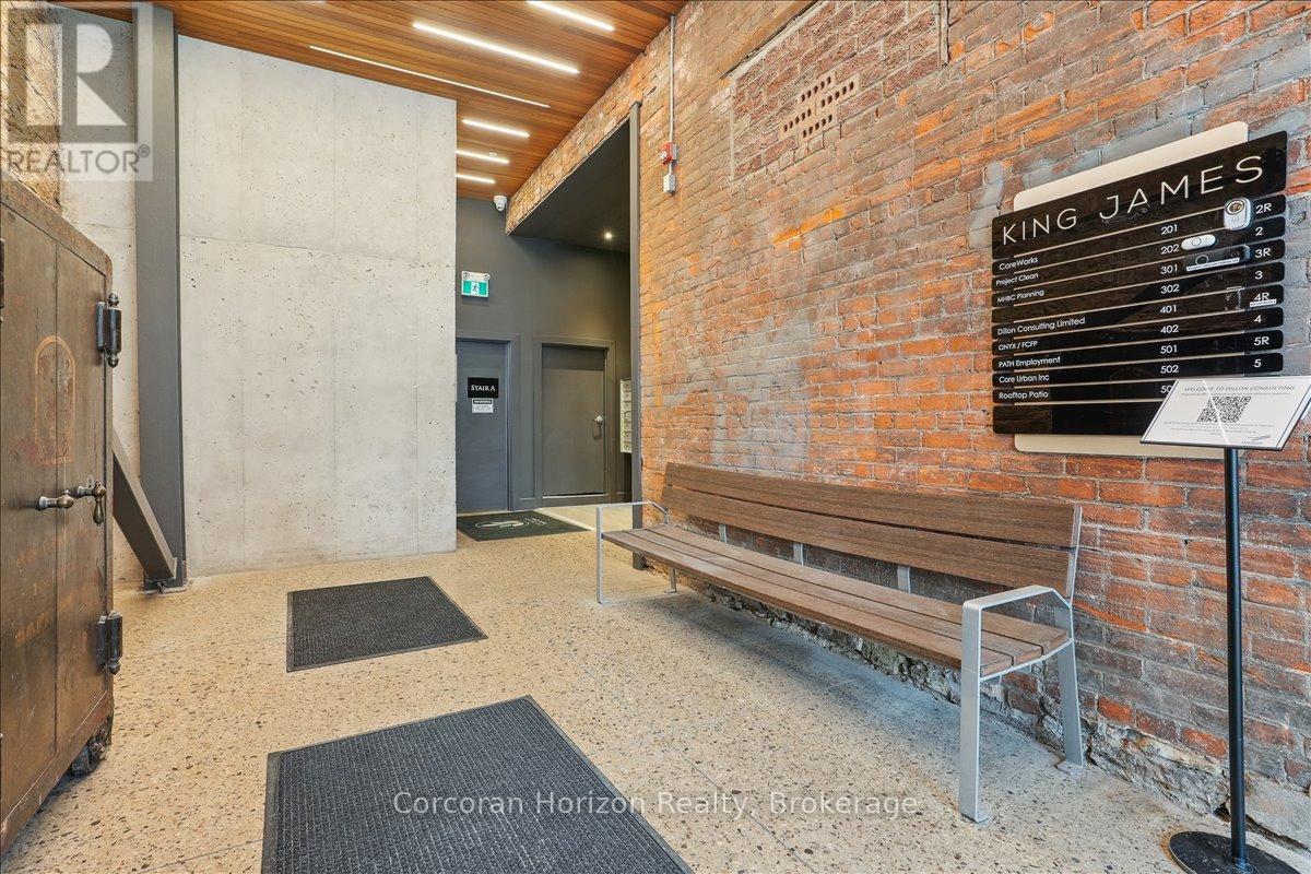 302 - 12 James Street N, Hamilton, Ontario  L8R 2J9 - Photo 4 - X12820334