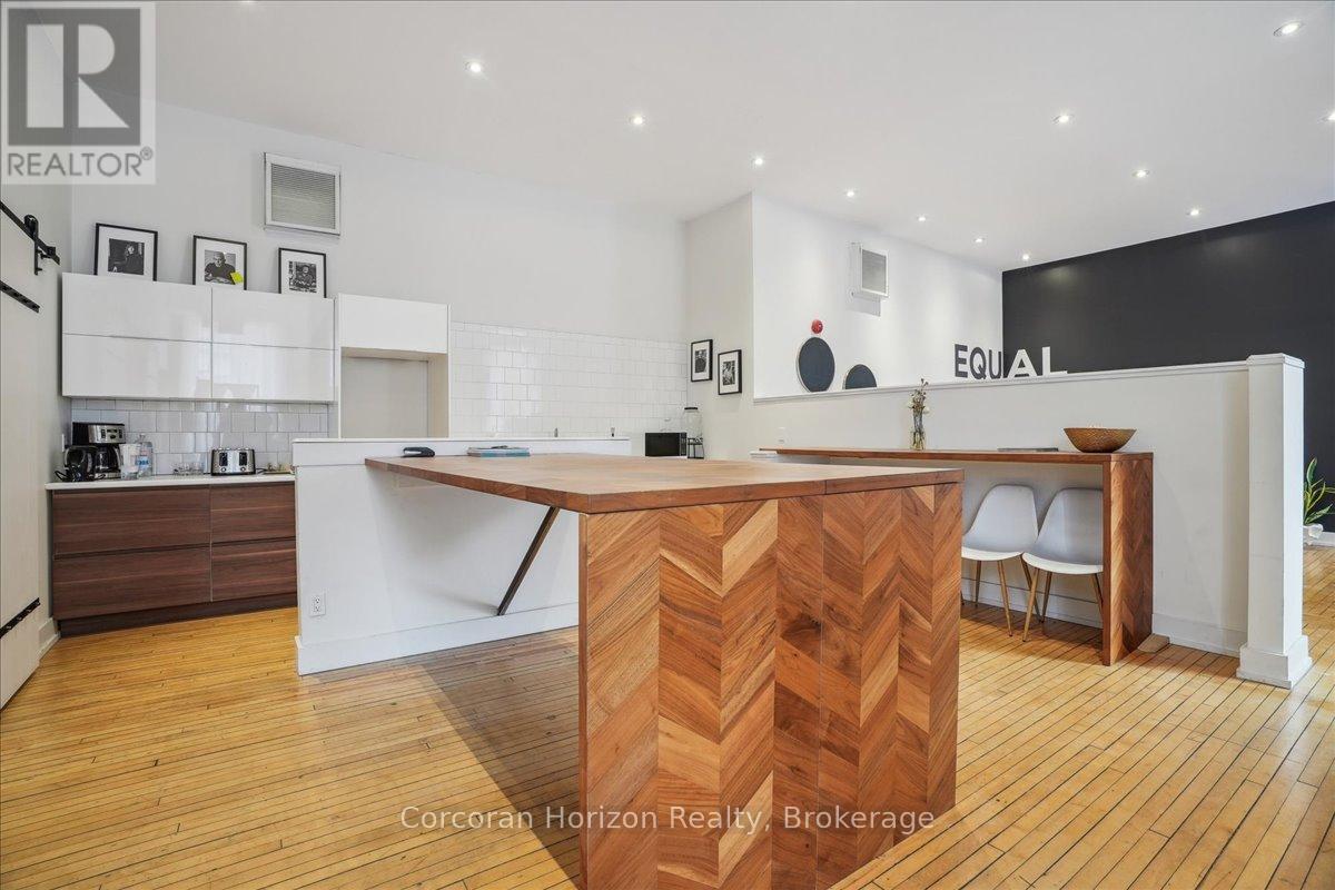 200 - 41 King William Street, Hamilton, Ontario  L8R 1A2 - Photo 21 - X12820394