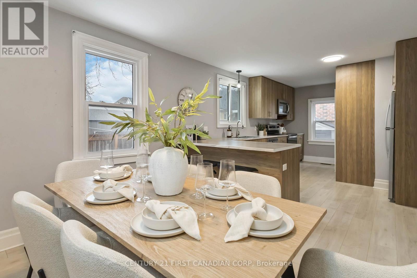 23 Mitchell Street, St. Thomas, Ontario  N5R 2T6 - Photo 11 - X12820356