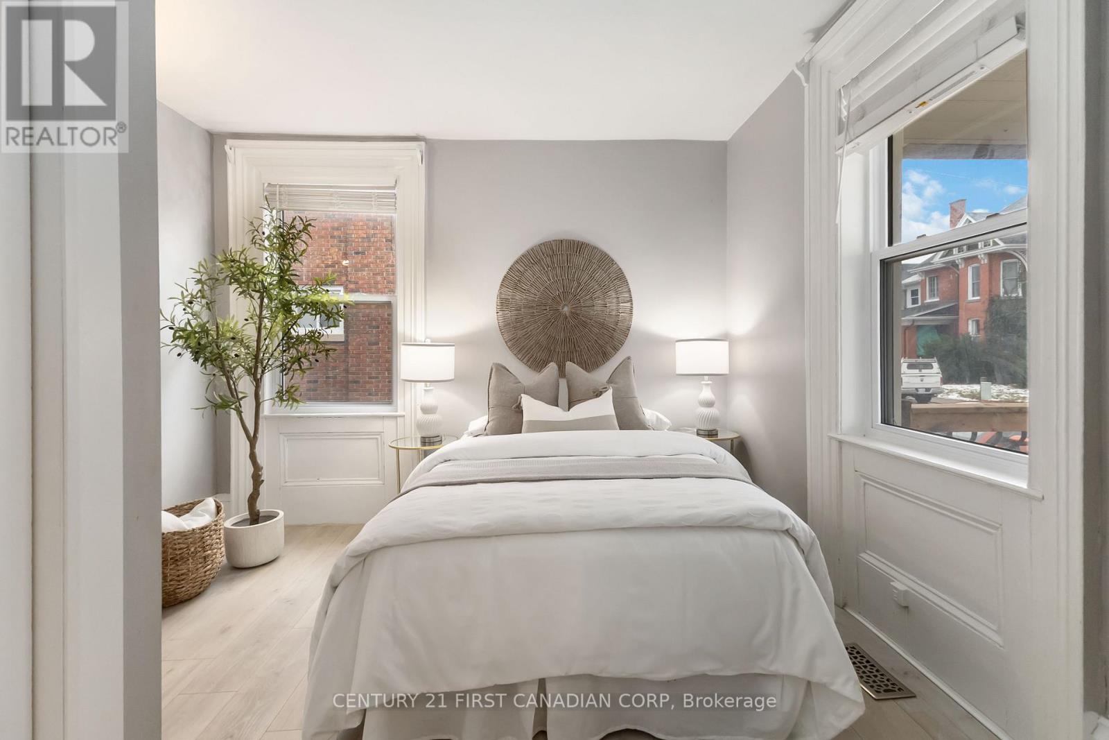 23 Mitchell Street, St. Thomas, Ontario  N5R 2T6 - Photo 23 - X12820356