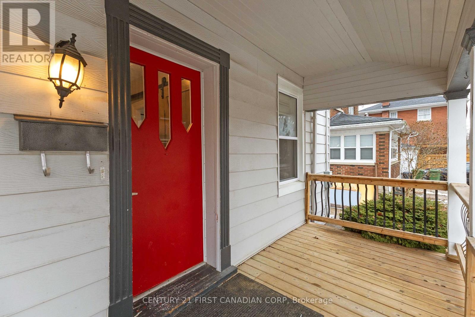 23 Mitchell Street, St. Thomas, Ontario  N5R 2T6 - Photo 4 - X12820356