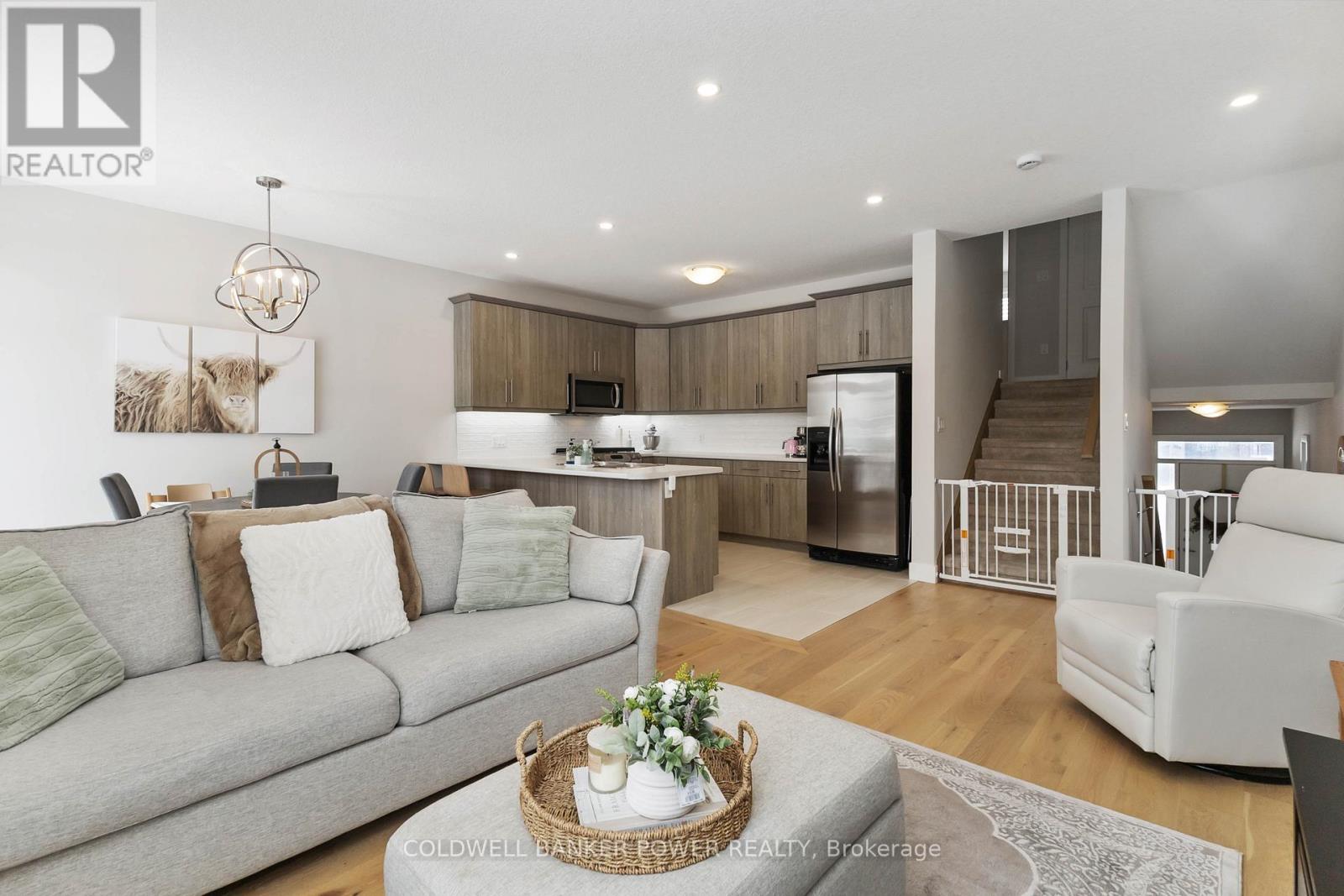 405 Edgevalley Road, London East, Ontario  N5V 0C2 - Photo 11 - X12820392