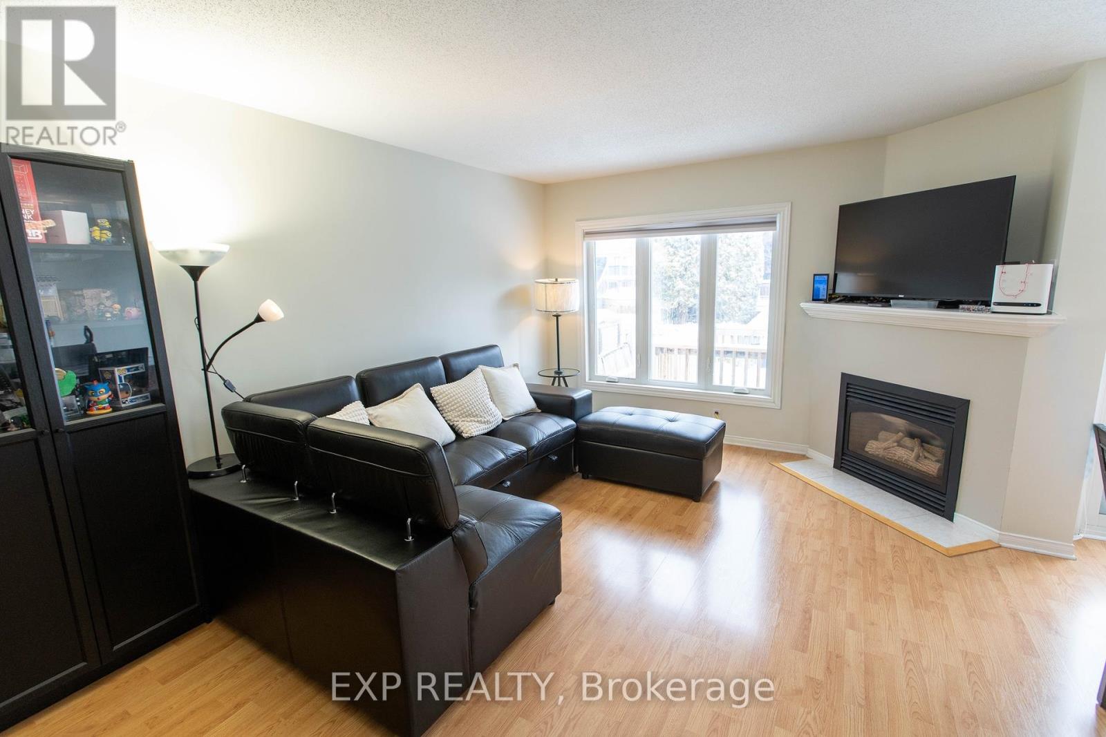 54 Sheppard's Glen Avenue, Ottawa, Ontario  K2M 2M9 - Photo 4 - X12820252
