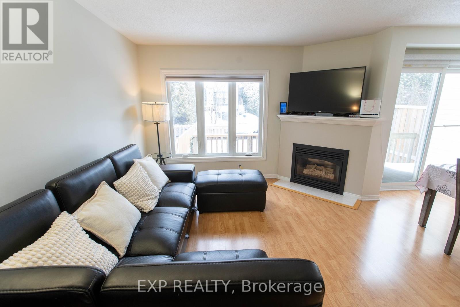 54 Sheppard's Glen Avenue, Ottawa, Ontario  K2M 2M9 - Photo 7 - X12820252