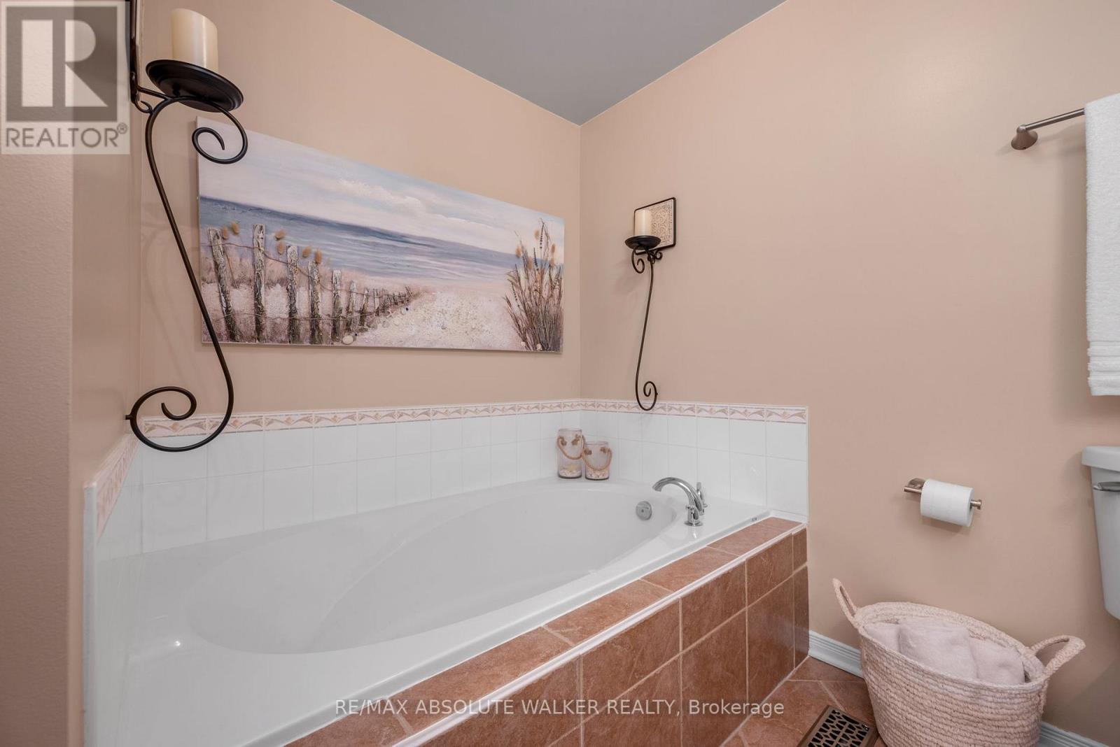 2083 Breezewood Street, Ottawa, Ontario  K4A 4R7 - Photo 26 - X12820306