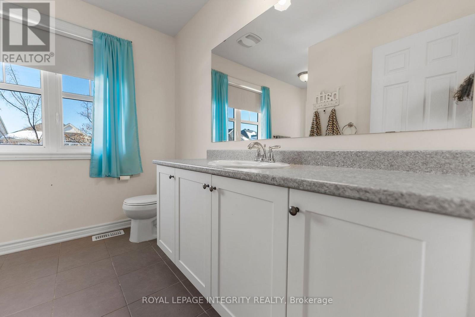 347 Gallantry Way, Ottawa, Ontario K2S 0R1 - Photo 25 - X12820316