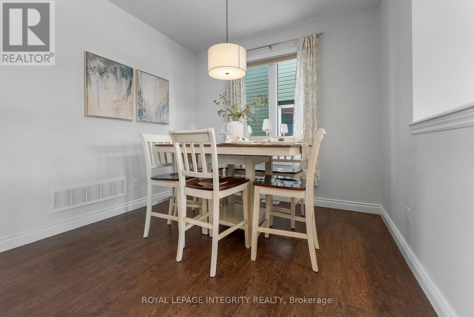 347 Gallantry Way, Ottawa, Ontario K2S 0R1 - Photo 4 - X12820316