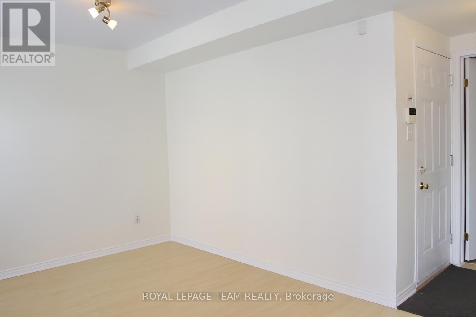 20 Heartleaf Private, Ottawa, Ontario K1T 3Z9 - Photo 10 - X12820320