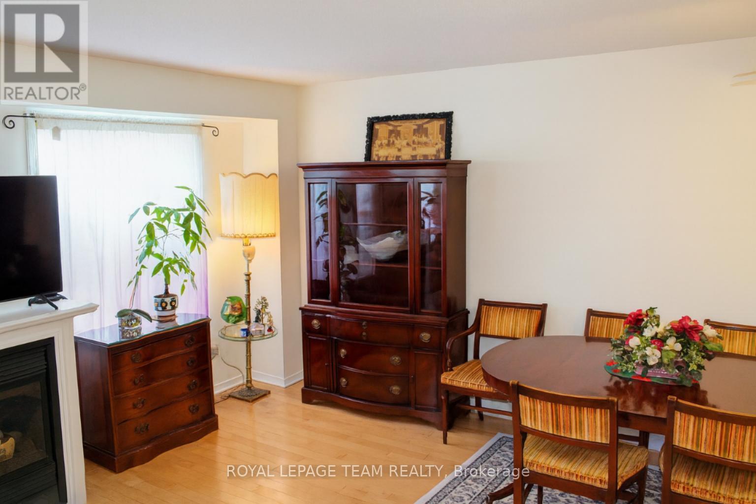 20 Heartleaf Private, Ottawa, Ontario K1T 3Z9 - Photo 3 - X12820320