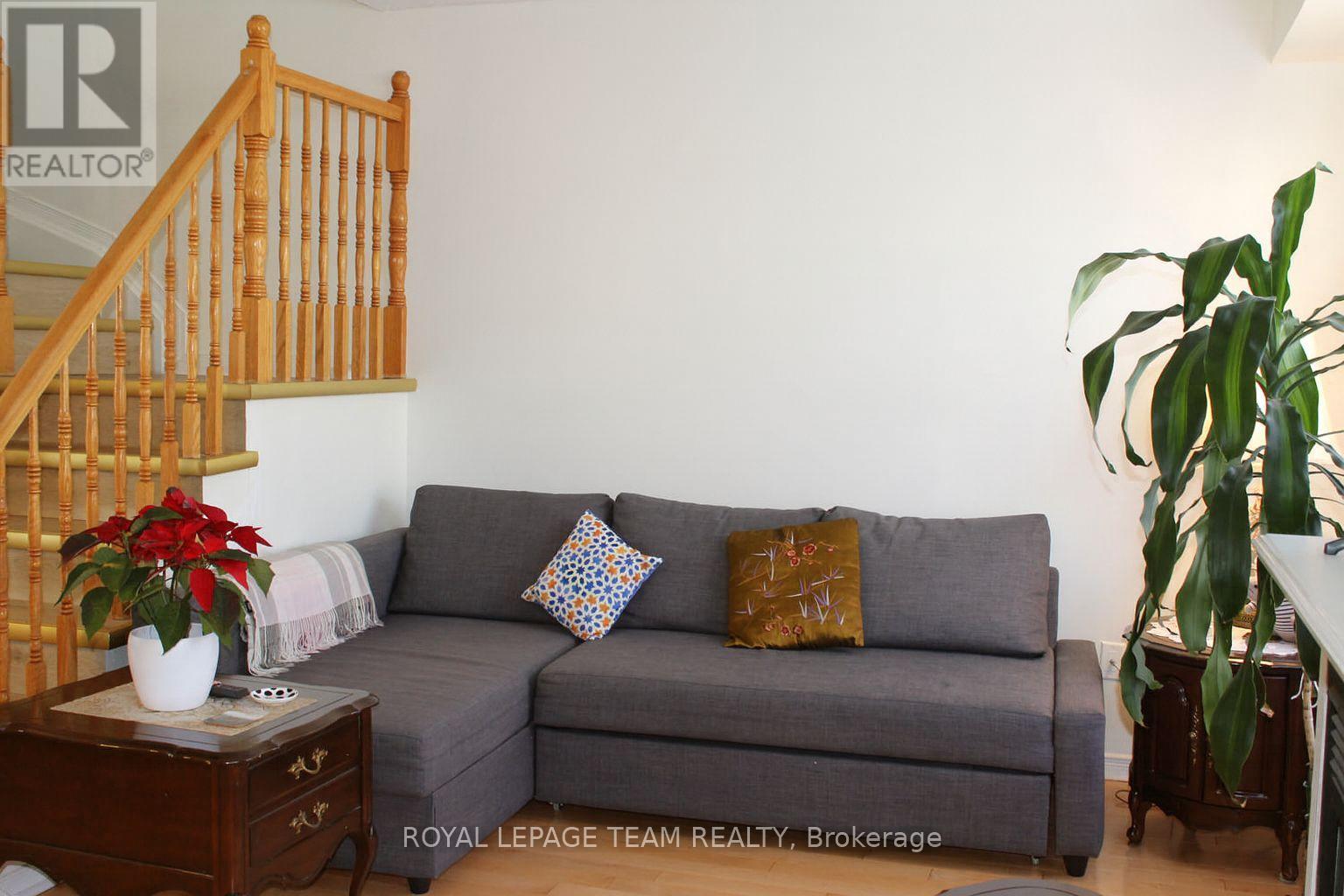 20 Heartleaf Private, Ottawa, Ontario K1T 3Z9 - Photo 8 - X12820320