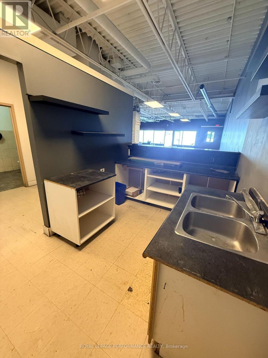 1754a Montreal Road, Ottawa, Ontario  K1J 6N3 - Photo 15 - X12820390