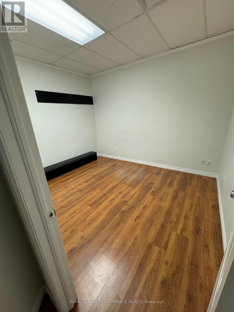 1756 Montreal Road, Ottawa, Ontario  K1J 6N3 - Photo 12 - X12820400