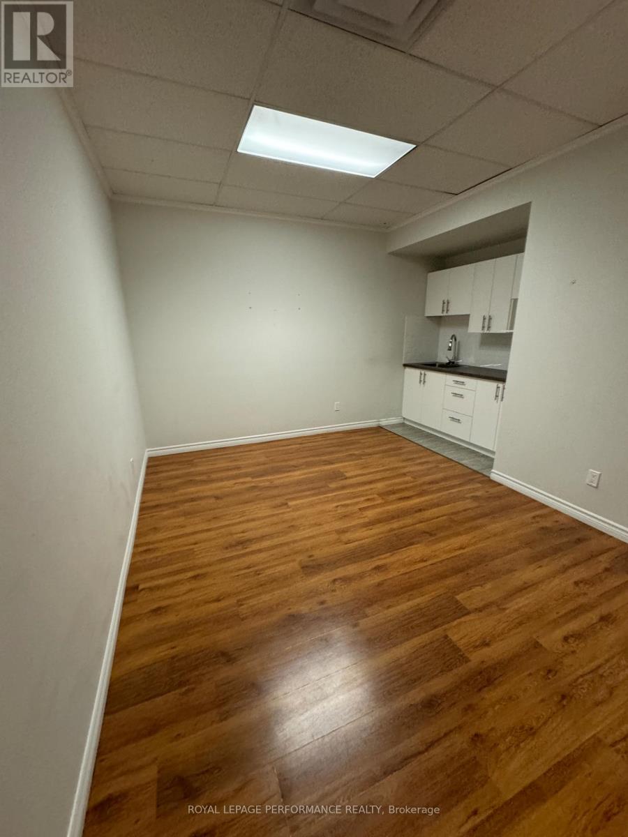 1756 Montreal Road, Ottawa, Ontario  K1J 6N3 - Photo 13 - X12820400