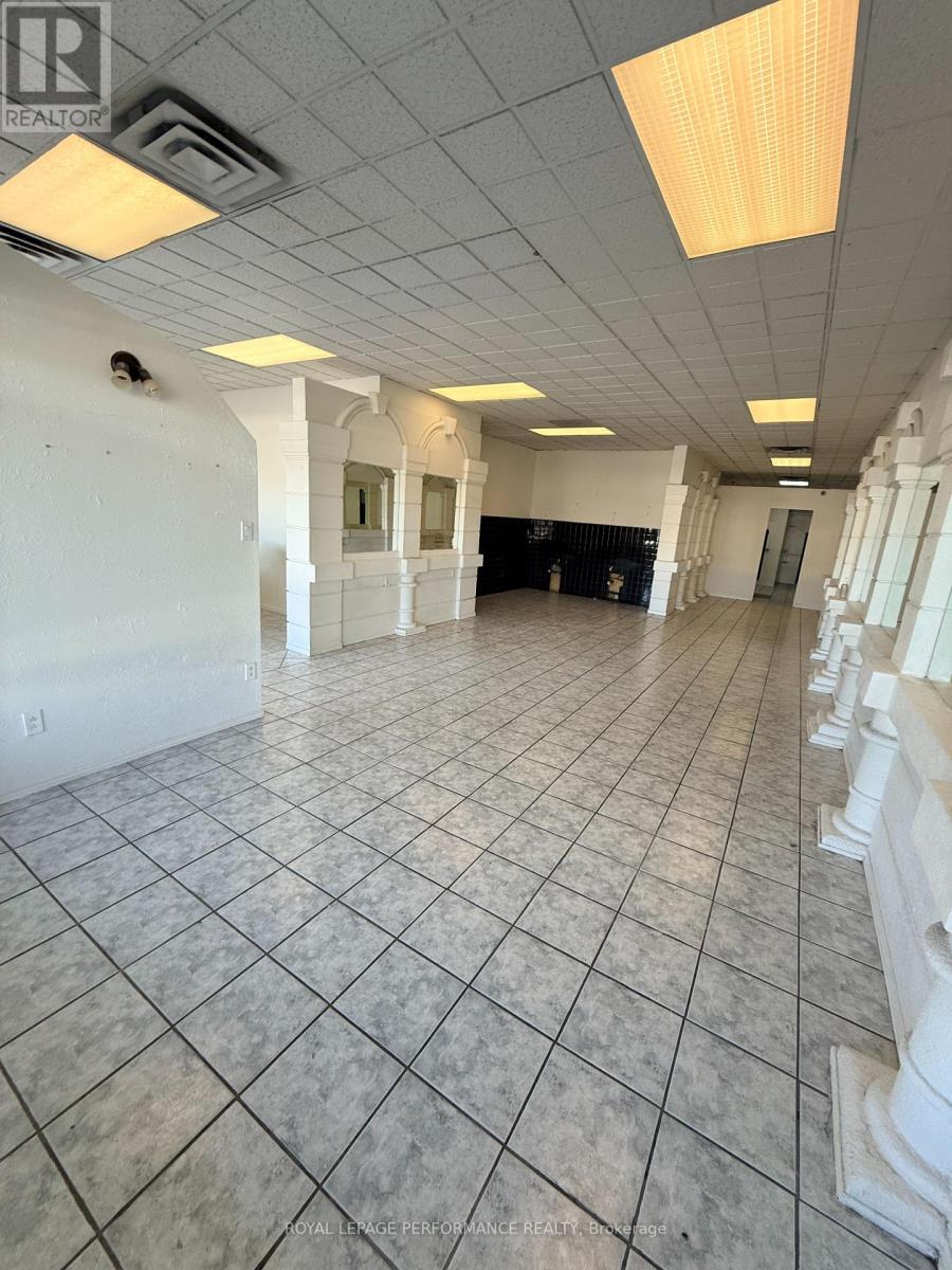 1752 Montreal Road, Ottawa, Ontario  K1J 6N3 - Photo 13 - X12820408