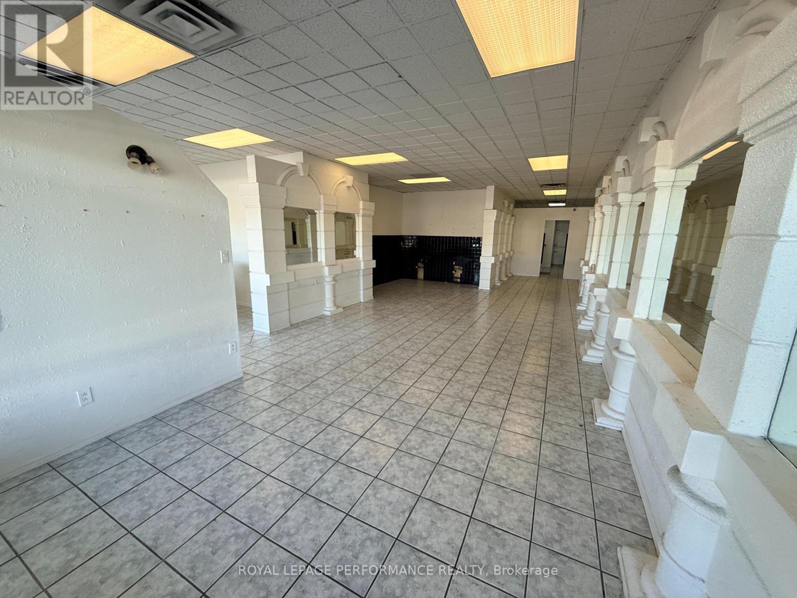 1752 Montreal Road, Ottawa, Ontario  K1J 6N3 - Photo 14 - X12820408