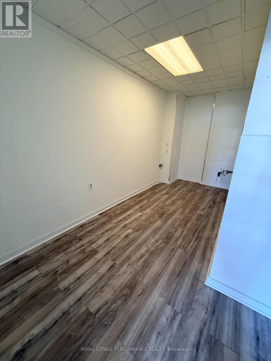 1752 Montreal Road, Ottawa, Ontario  K1J 6N3 - Photo 18 - X12820408