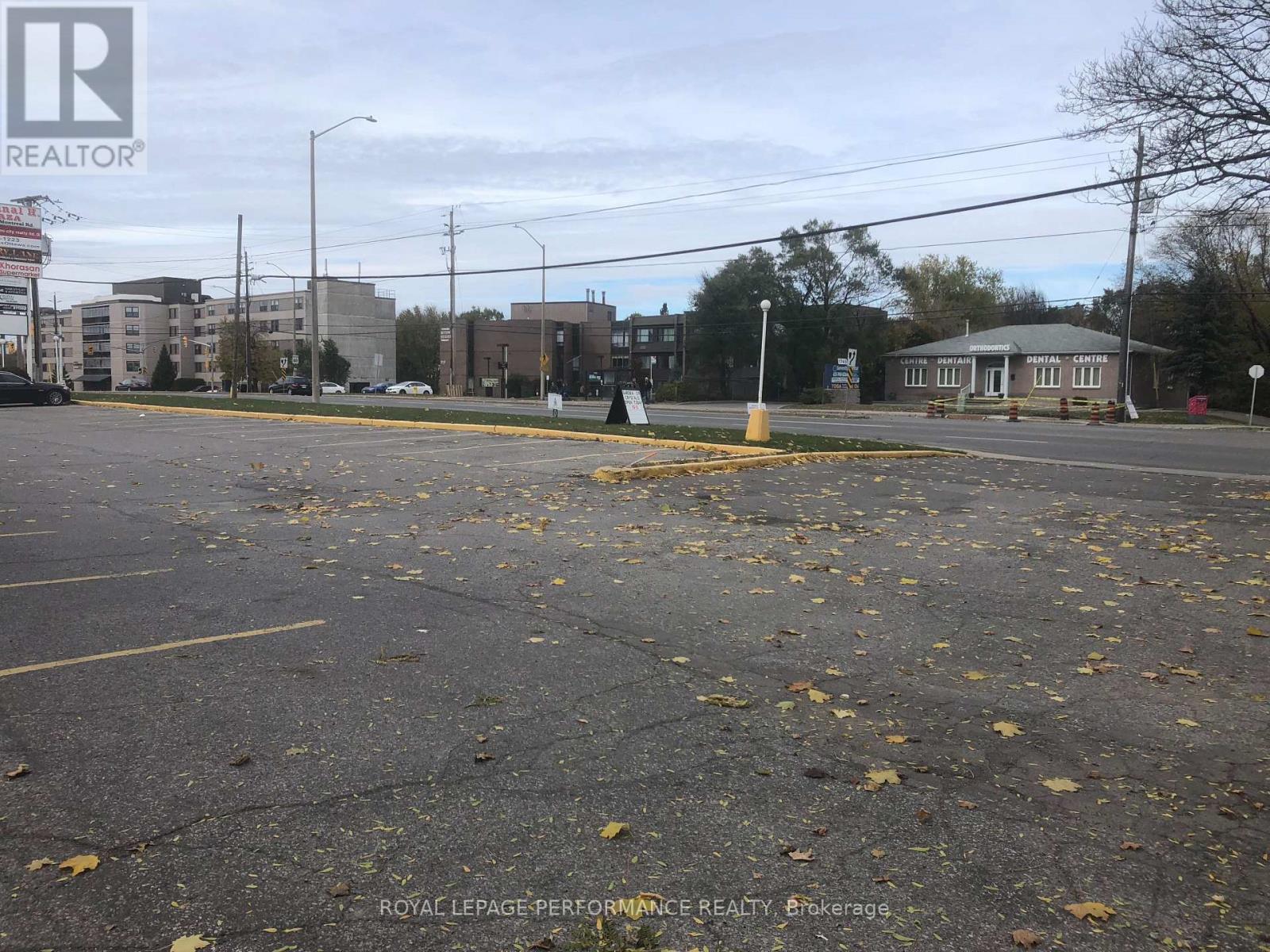 1752 Montreal Road, Ottawa, Ontario  K1J 6N3 - Photo 5 - X12820408