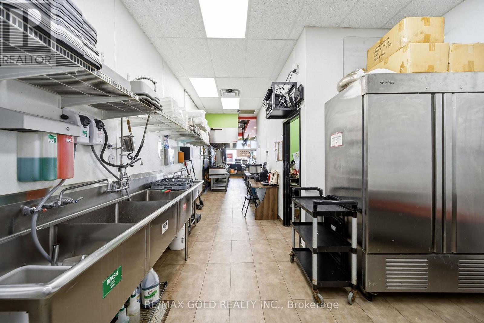 2 - 1356 S Service Road, Hamilton, Ontario  L8E 5C5 - Photo 21 - X12818818