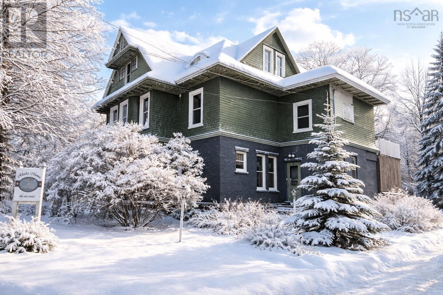 57 Havelock Street, Amherst, Nova Scotia  B4H 3J9 - Photo 3 - 202603375