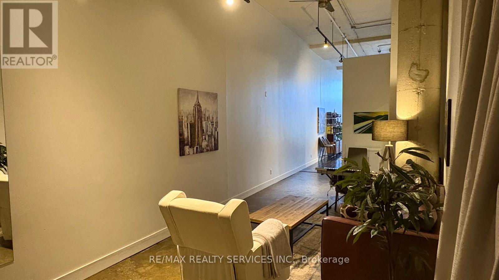 406 - 90 Sumach Street, Toronto, Ontario  M5A 4R4 - Photo 3 - C12820236