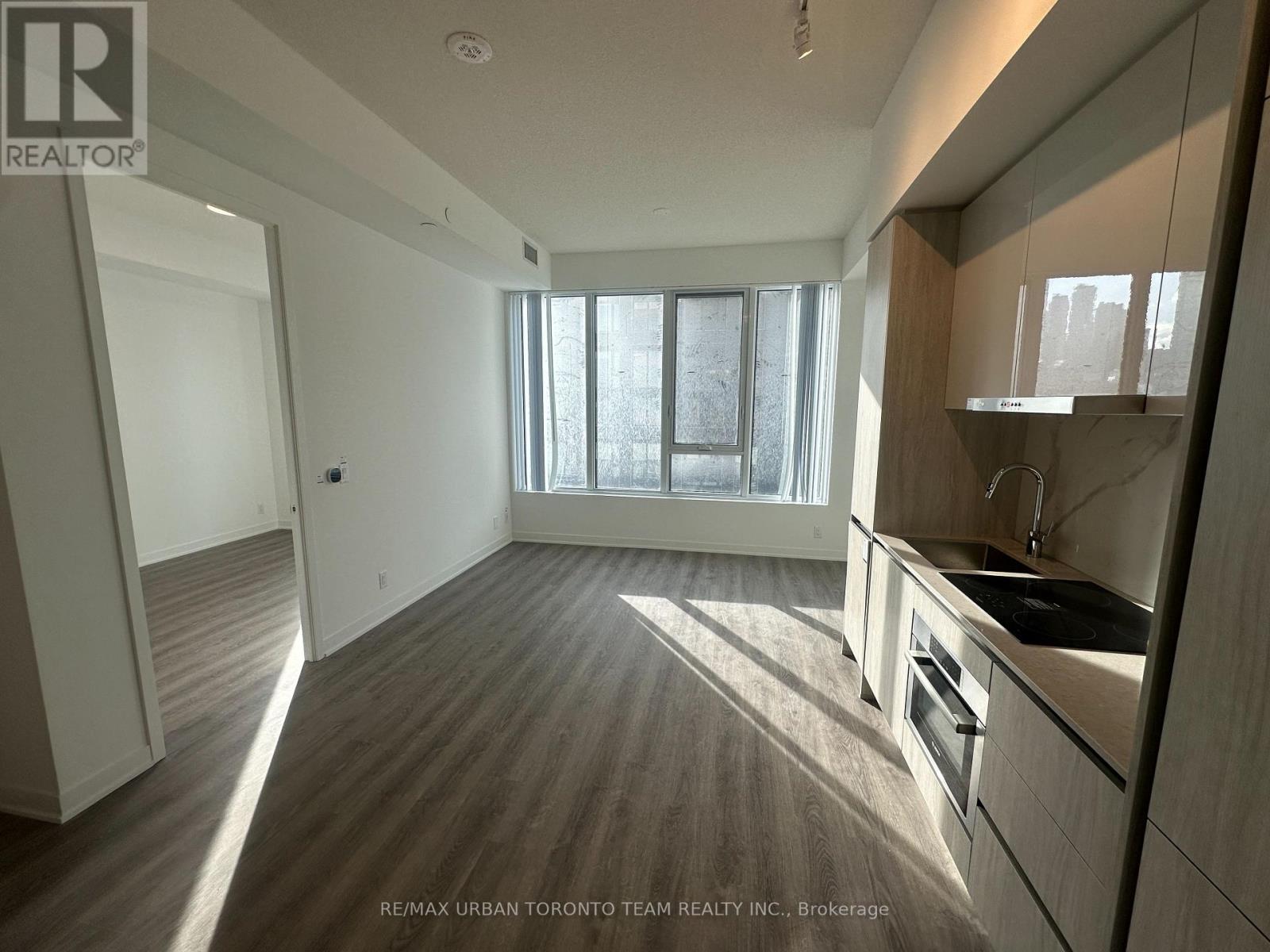 516 - 180 Front Street E, Toronto, Ontario  M5A 0K9 - Photo 3 - C12820358