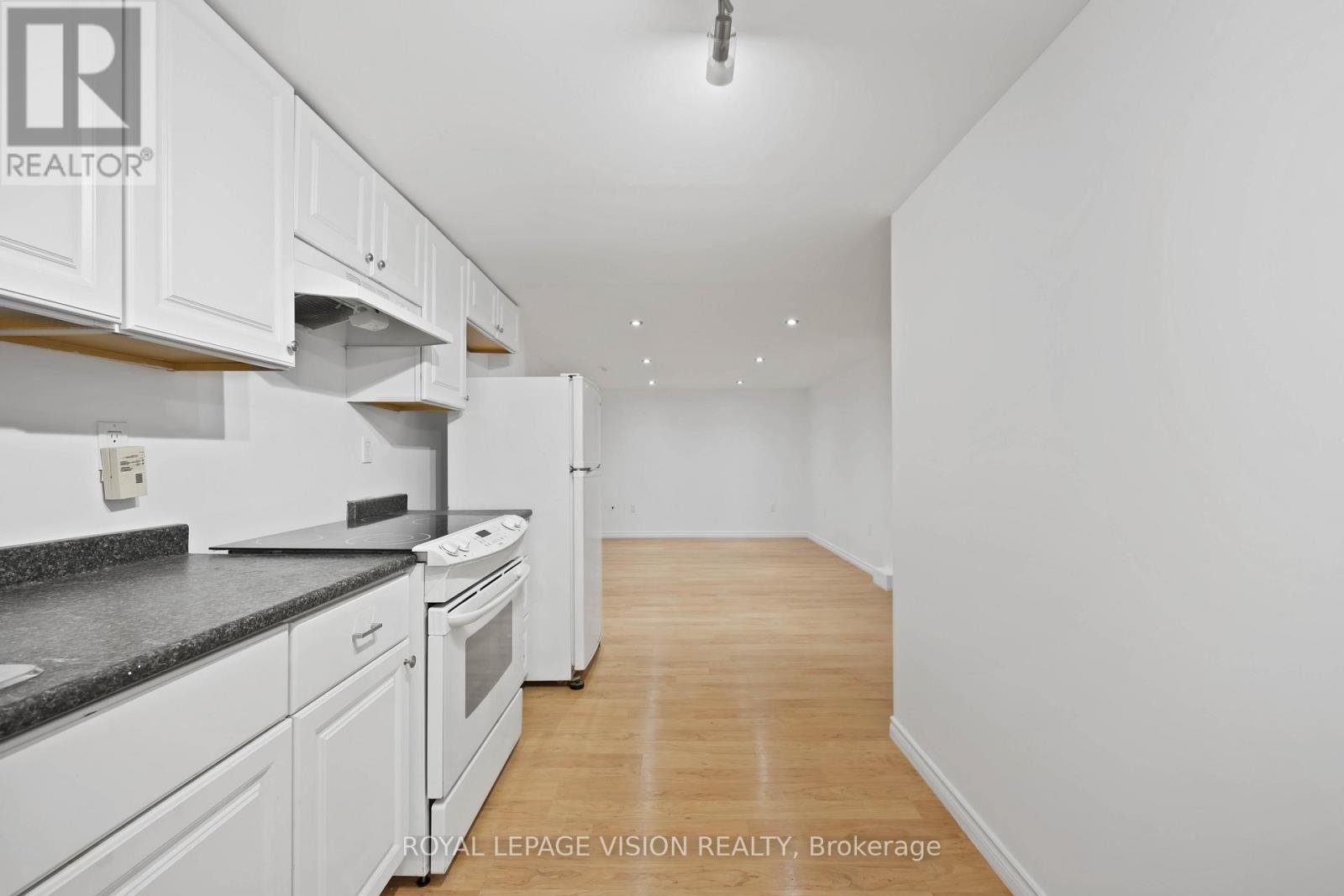 37 Winstanly Crescent, Toronto, Ontario  M1B 1N3 - Photo 8 - E12820222