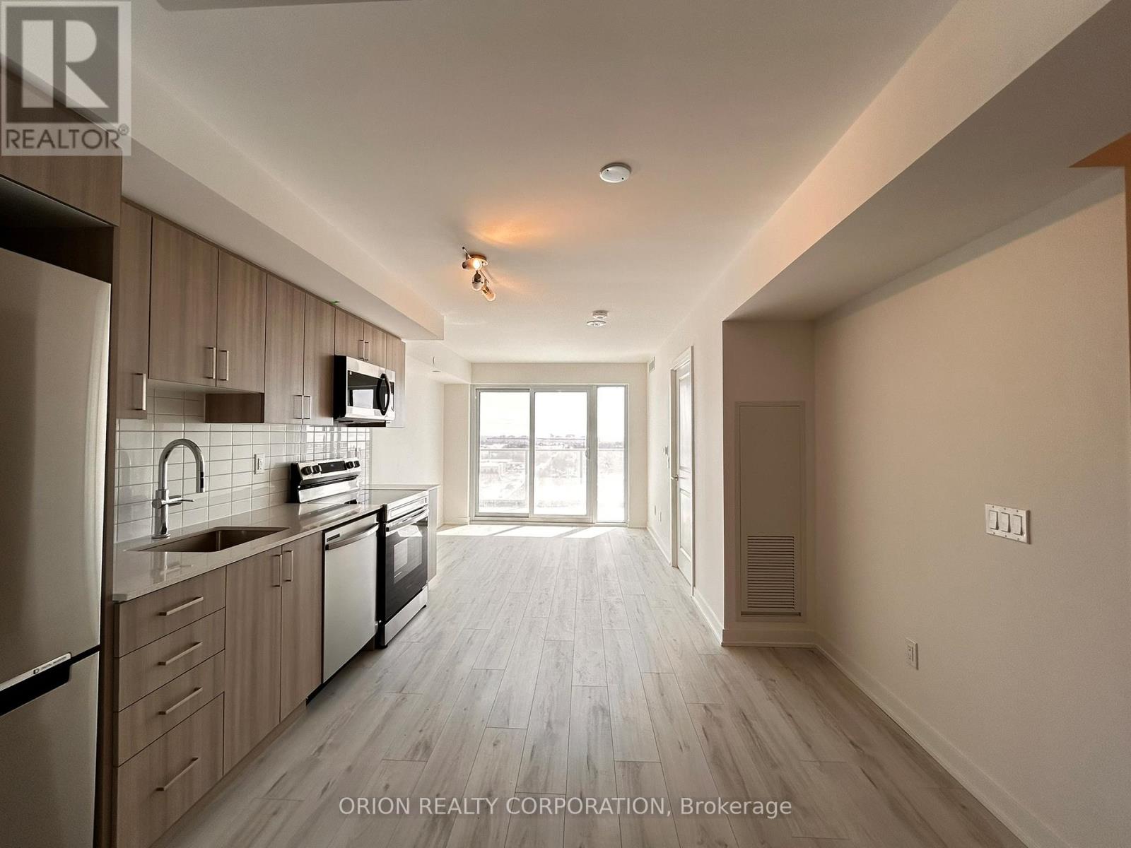1707 - 1010 Sandy Beach Road, Pickering, Ontario  L1W 0C7 - Photo 11 - E12820360