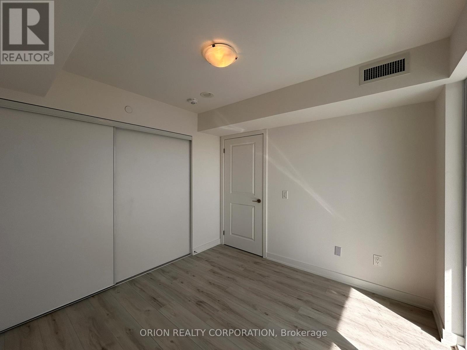 1707 - 1010 Sandy Beach Road, Pickering, Ontario  L1W 0C7 - Photo 14 - E12820360