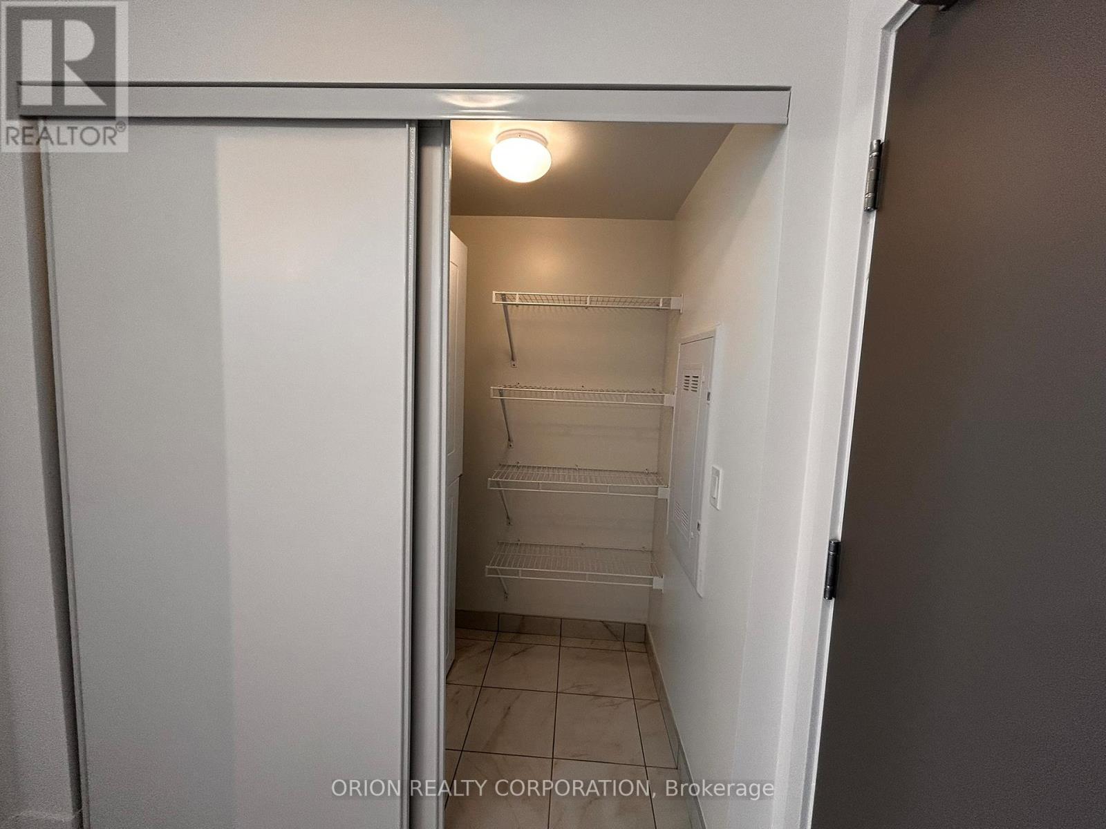 1707 - 1010 Sandy Beach Road, Pickering, Ontario  L1W 0C7 - Photo 3 - E12820360