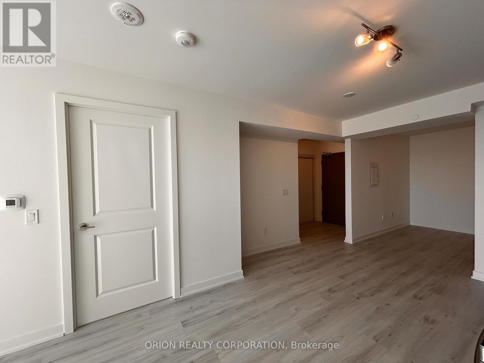 1707 - 1010 Sandy Beach Road, Pickering, Ontario  L1W 0C7 - Photo 8 - E12820360