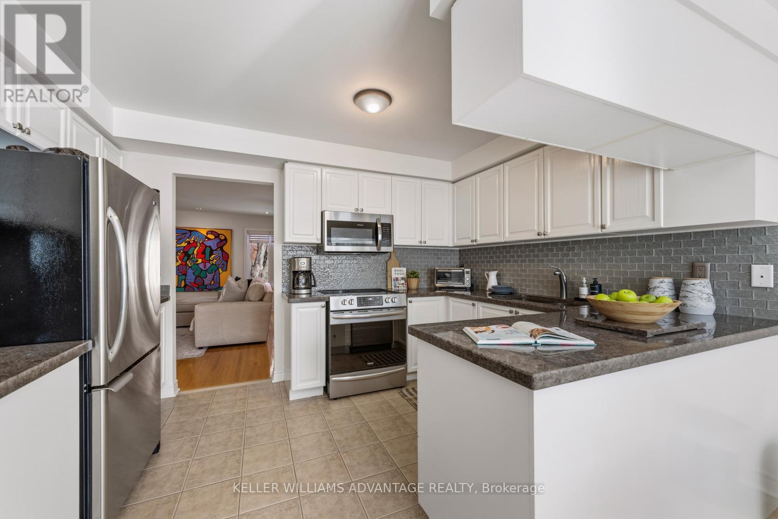 14 Fitzgerald Mews, Toronto, Ontario  M4L 3X3 - Photo 12 - E12820396