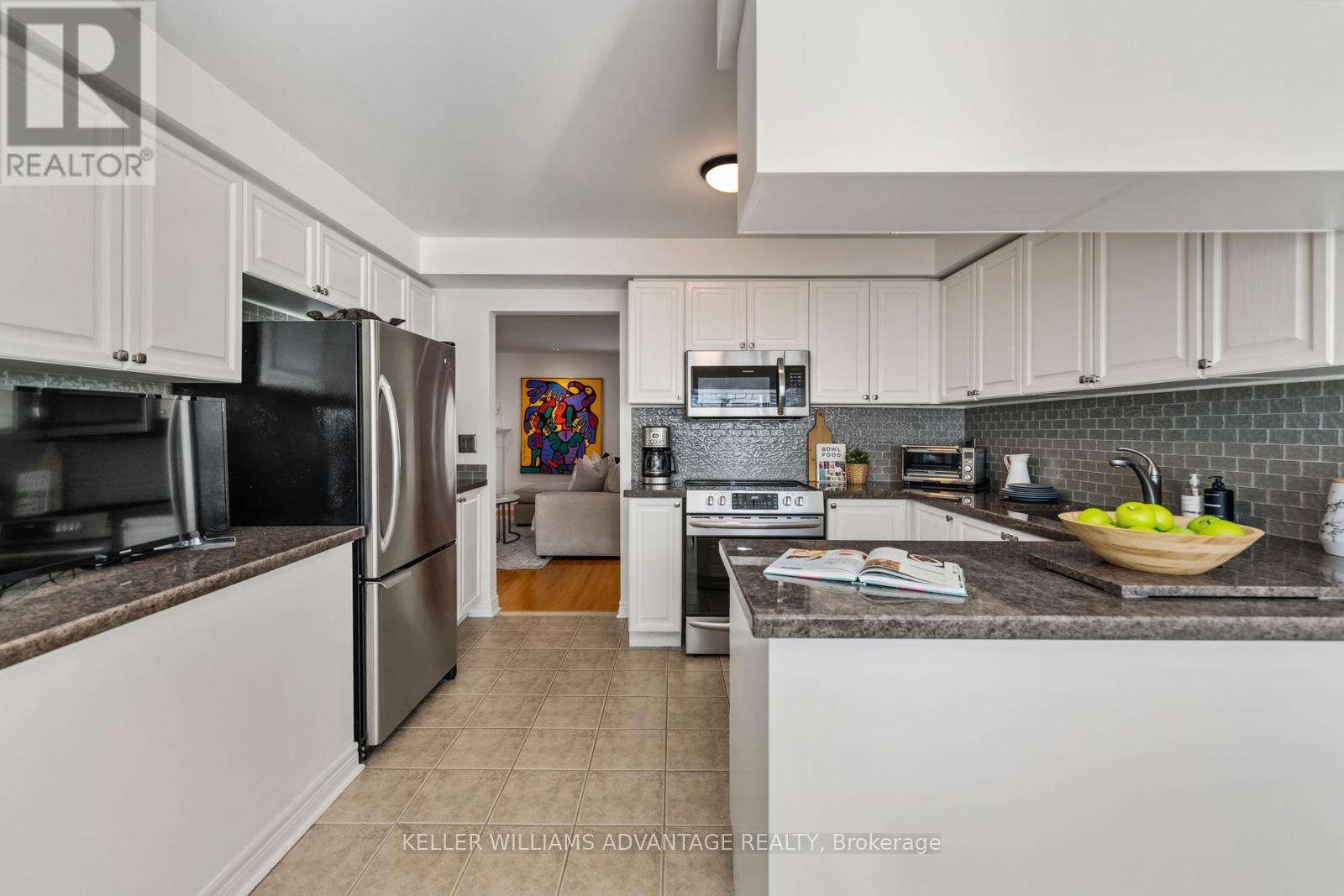 14 Fitzgerald Mews, Toronto, Ontario  M4L 3X3 - Photo 15 - E12820396