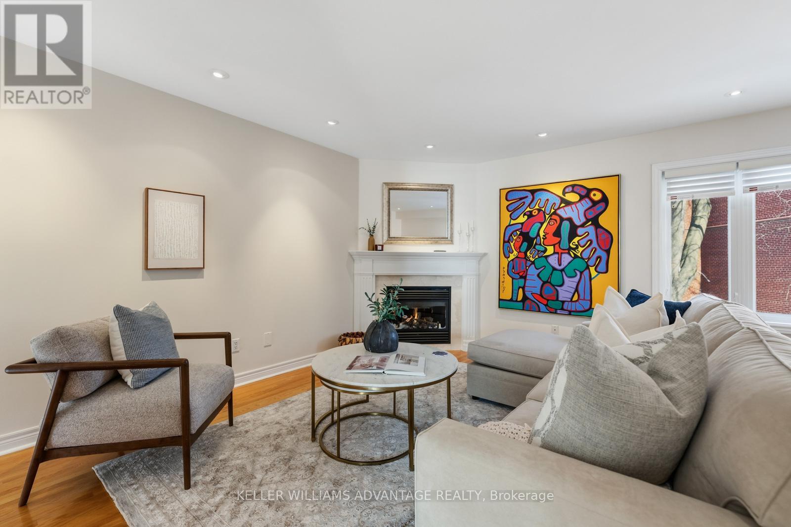 14 Fitzgerald Mews, Toronto, Ontario  M4L 3X3 - Photo 5 - E12820396