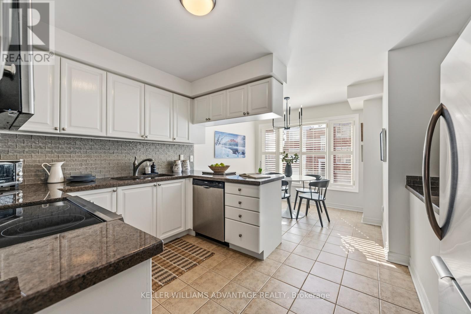 14 Fitzgerald Mews, Toronto, Ontario  M4L 3X3 - Photo 9 - E12820396