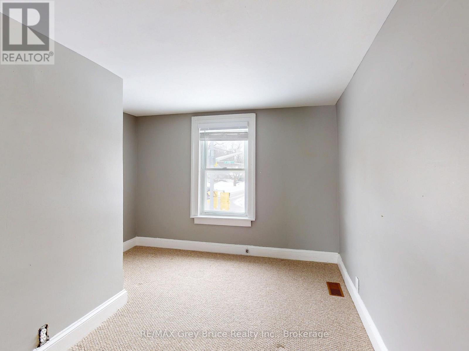 690 8th Street E, Owen Sound, Ontario  N4K 1L8 - Photo 19 - X12817154