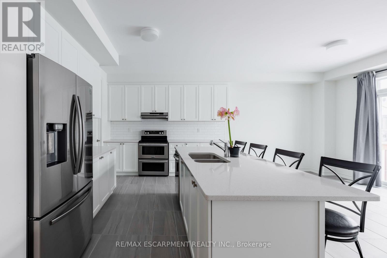 48 Sparrow Way, Adjala-Tosorontio (Colgan), Ontario  L0G 1W0 - Photo 13 - N12820248