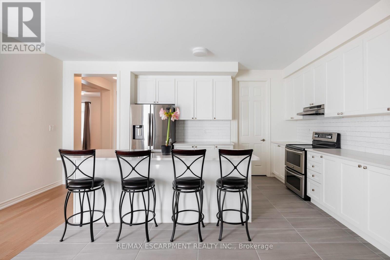 48 Sparrow Way, Adjala-Tosorontio (Colgan), Ontario  L0G 1W0 - Photo 15 - N12820248