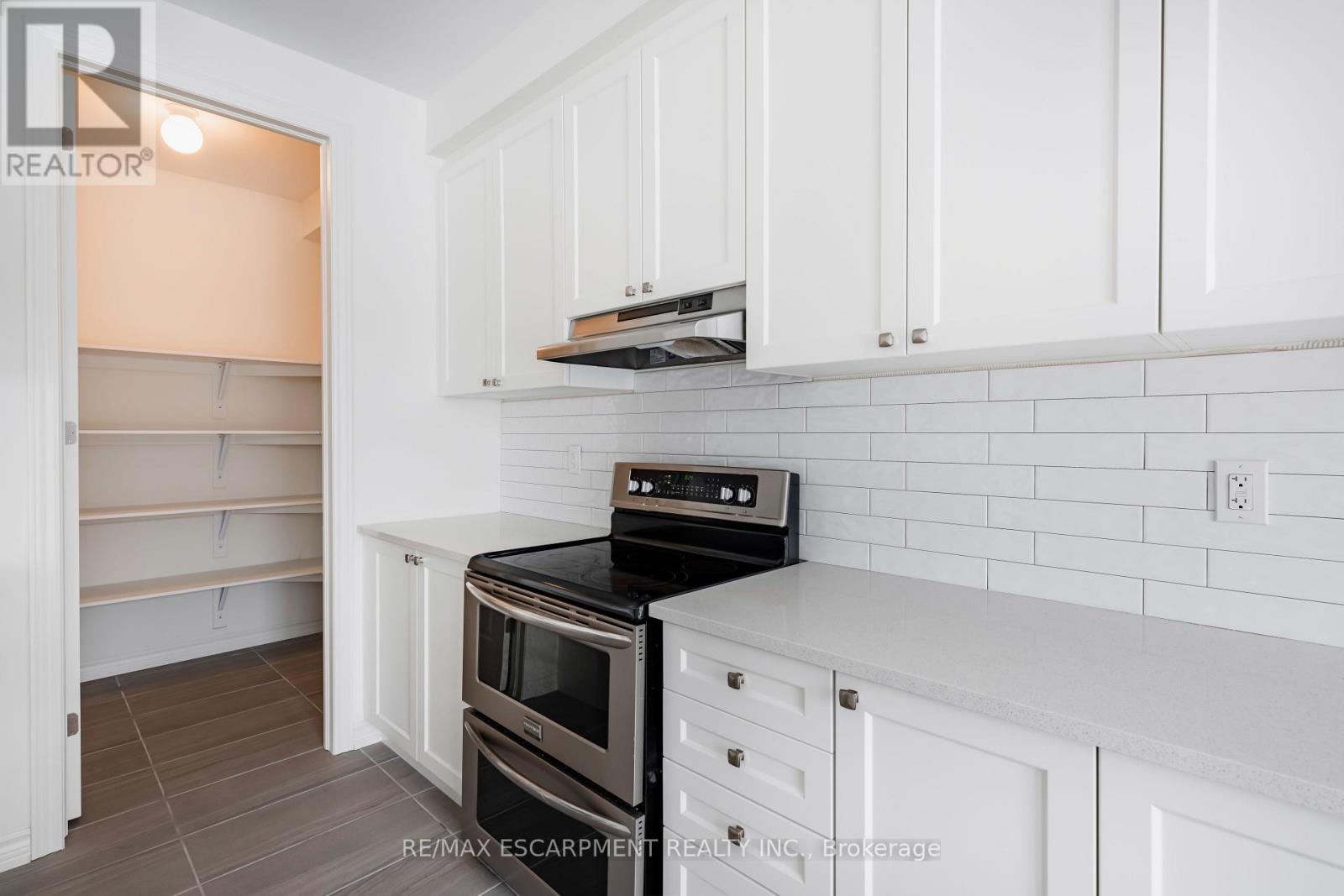 48 Sparrow Way, Adjala-Tosorontio (Colgan), Ontario  L0G 1W0 - Photo 17 - N12820248