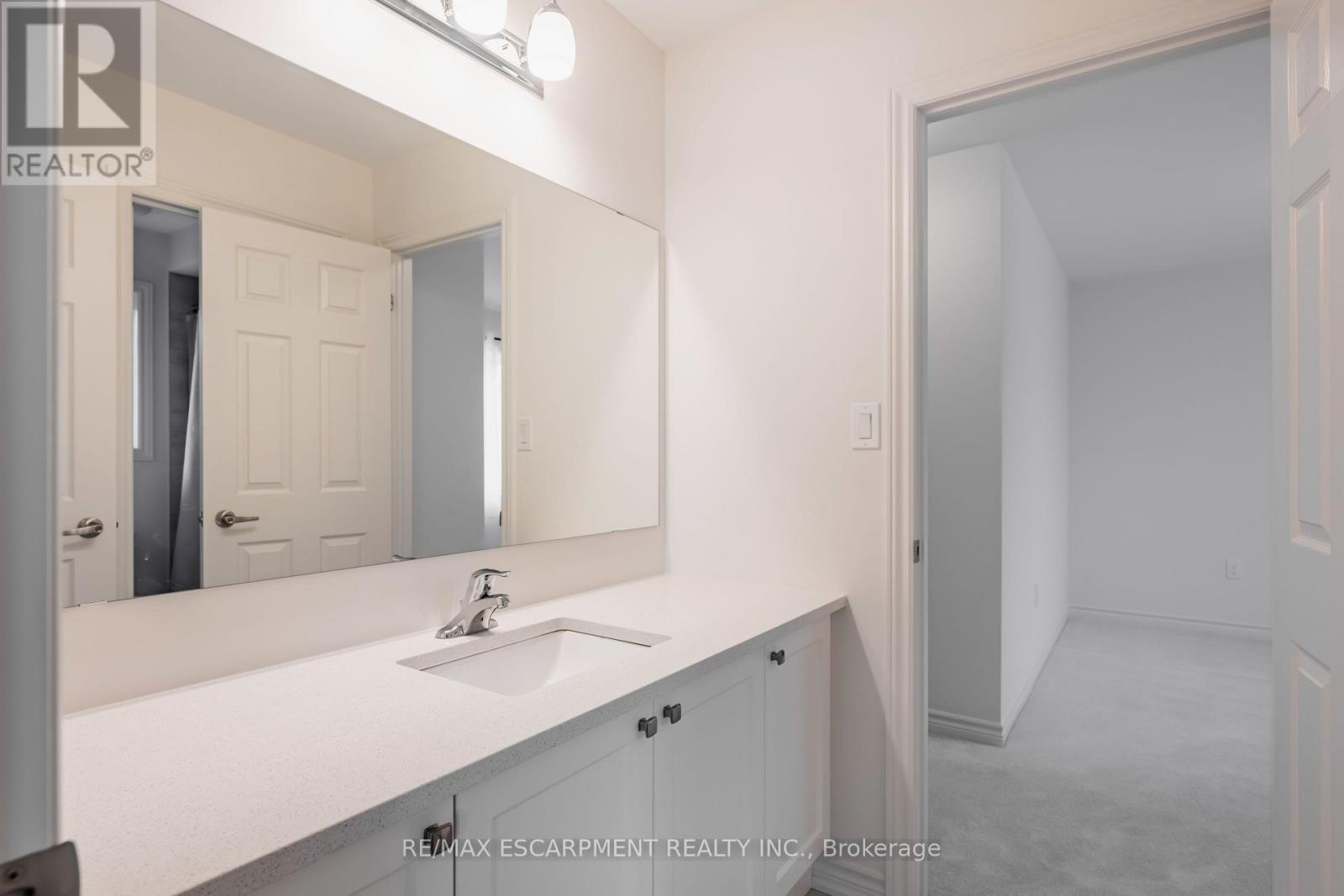 48 Sparrow Way, Adjala-Tosorontio (Colgan), Ontario  L0G 1W0 - Photo 28 - N12820248