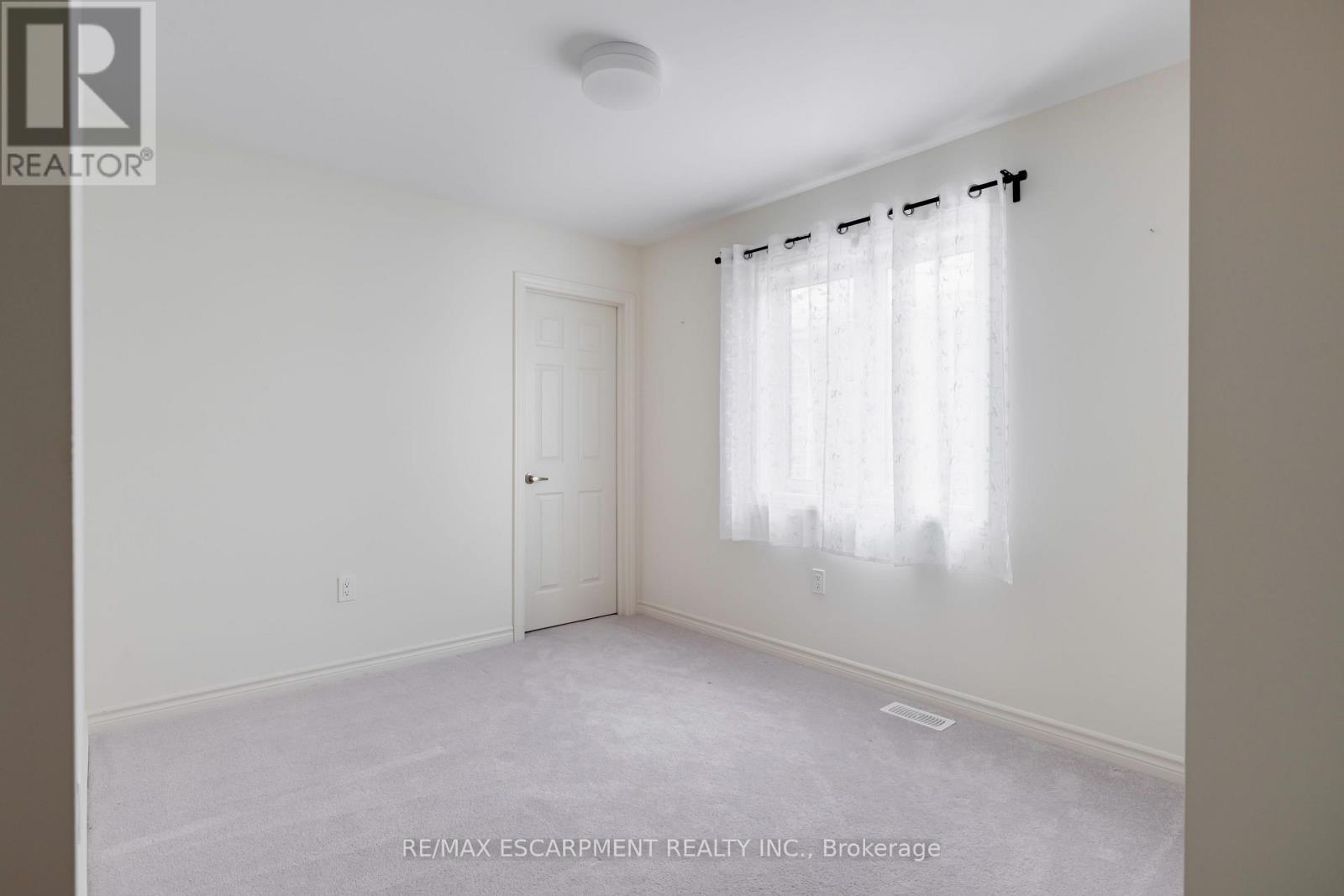 48 Sparrow Way, Adjala-Tosorontio (Colgan), Ontario  L0G 1W0 - Photo 30 - N12820248