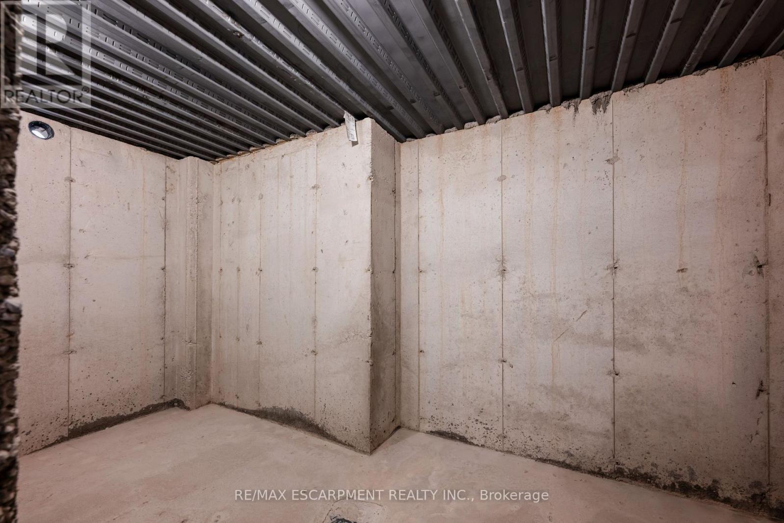 48 Sparrow Way, Adjala-Tosorontio (Colgan), Ontario  L0G 1W0 - Photo 40 - N12820248