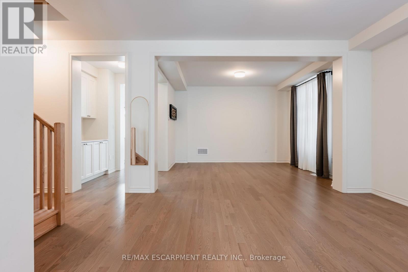 48 Sparrow Way, Adjala-Tosorontio (Colgan), Ontario  L0G 1W0 - Photo 6 - N12820248