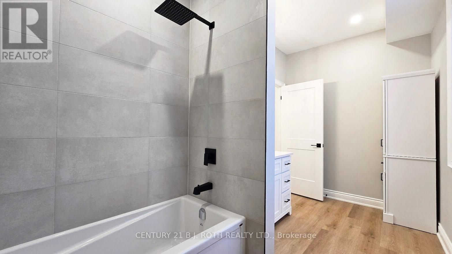 Upper - 42 Calverley Street, Orillia, Ontario  L3V 3T5 - Photo 18 - S12820420