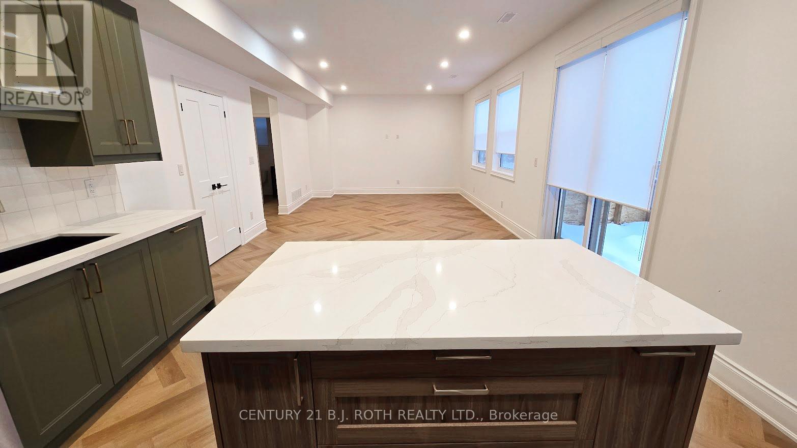 Upper - 42 Calverley Street, Orillia, Ontario  L3V 3T5 - Photo 8 - S12820420