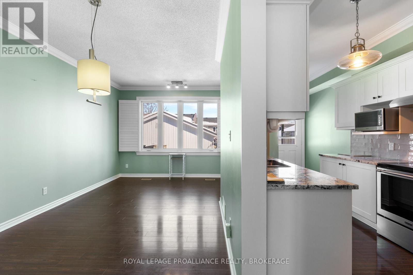 39 Mowat Avenue, Kingston, Ontario  K7M 8Y8 - Photo 8 - X12817964